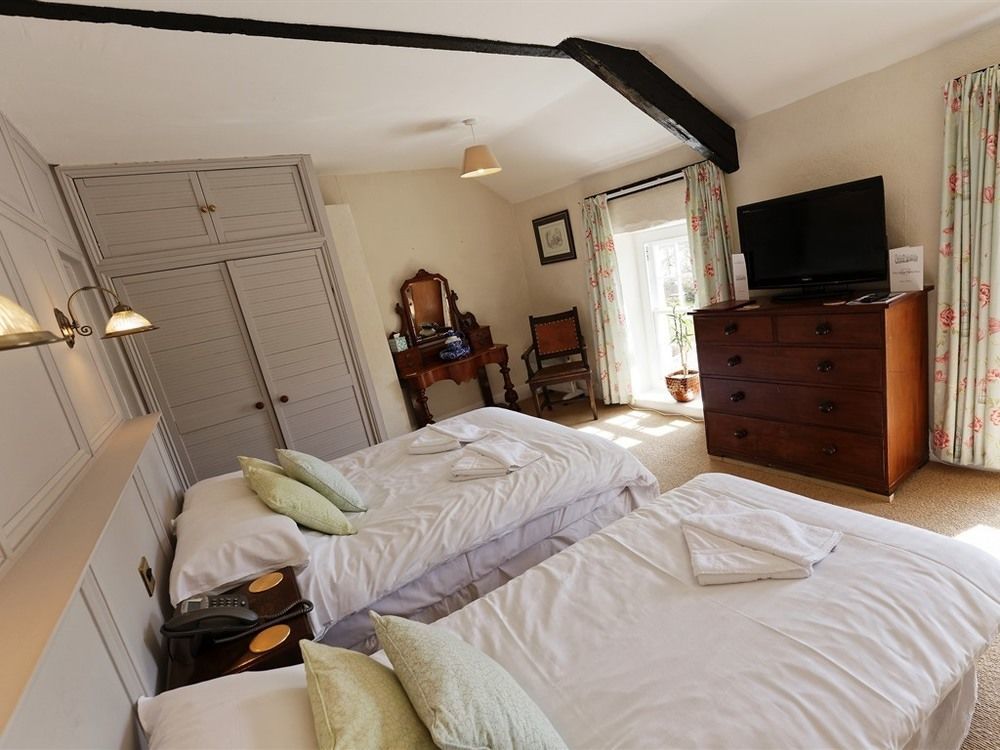 Rams Head Inn Dolton Extérieur photo